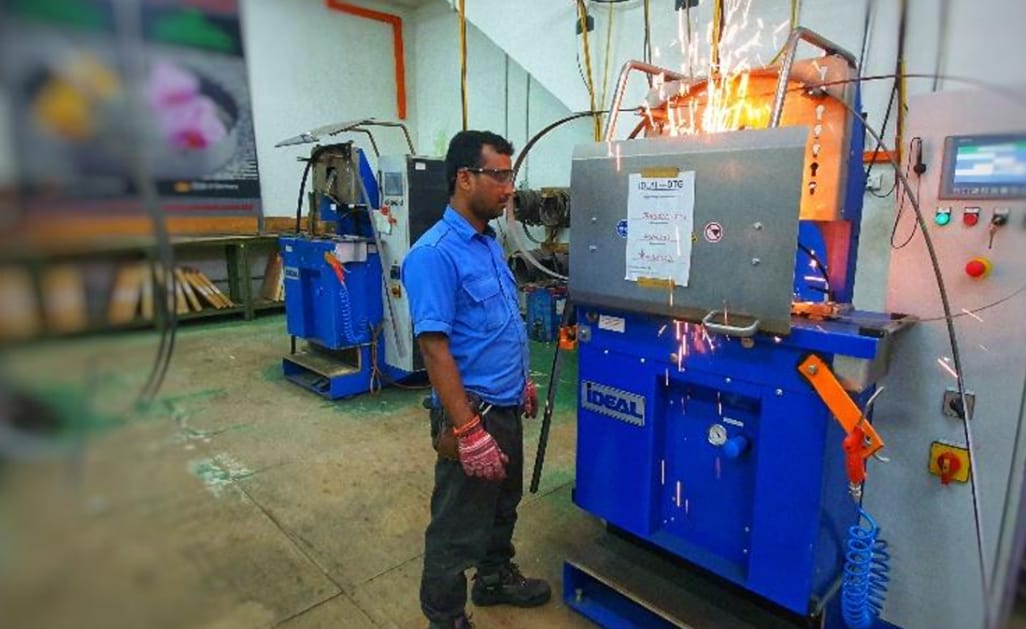 Blade Welding Center